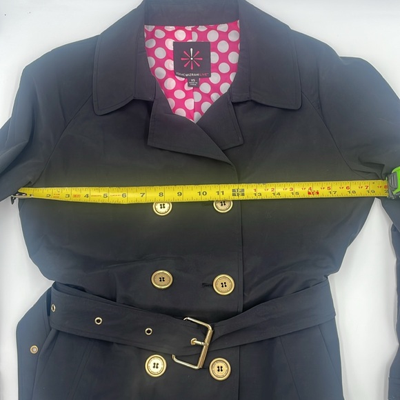 ISAAC MIZRAHI Live! Black Trench Coat Polka Dot Lining Gold Hardware FREE SHIP - Picture 2 of 9